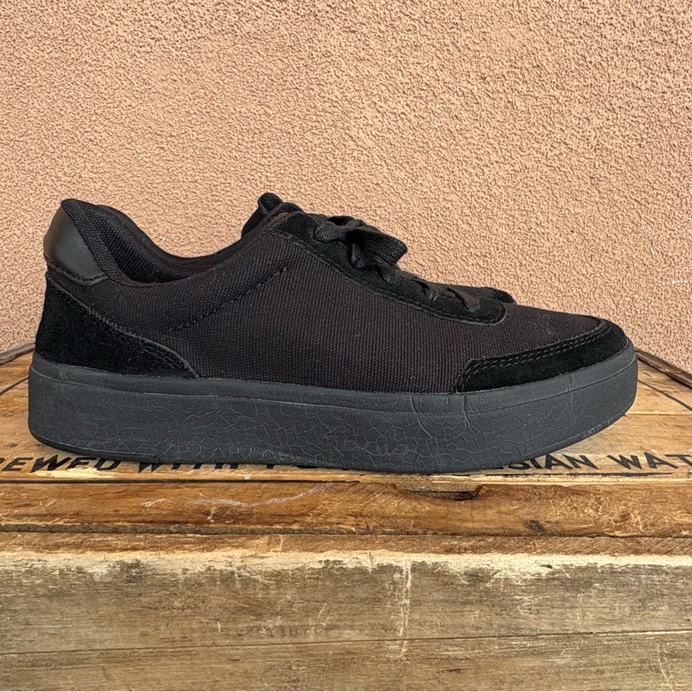 Kizik Prague 2 Hands Free Unisex Sneaker